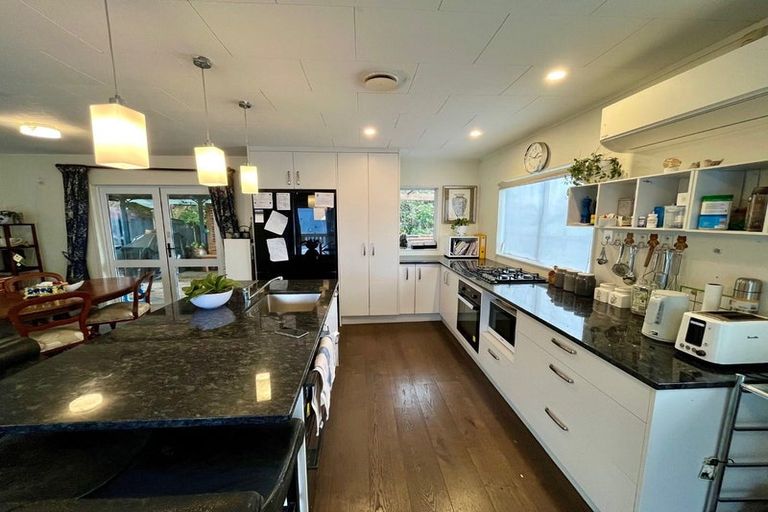 Photo of property in 7a Choice Avenue, Henderson, Auckland, 0612