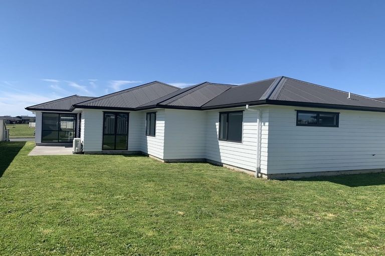 Photo of property in 84 Puhirake Crescent, Pyes Pa, Tauranga, 3112