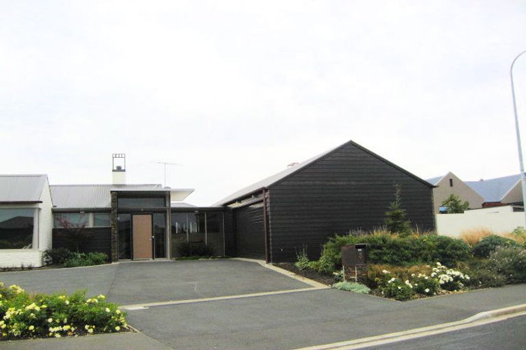 Photo of property in 3 Sunninghurst Drive, Fairfield, Dunedin, 9018