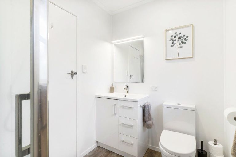 Photo of property in 3/51 College Road, Northcote, Auckland, 0627