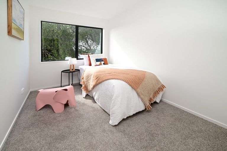 Photo of property in 4/29 Tudor Road, Henderson, Auckland, 0610