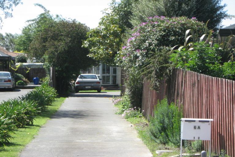 Photo of property in 2/6a Chipping Lane, Redwood, Christchurch, 8051