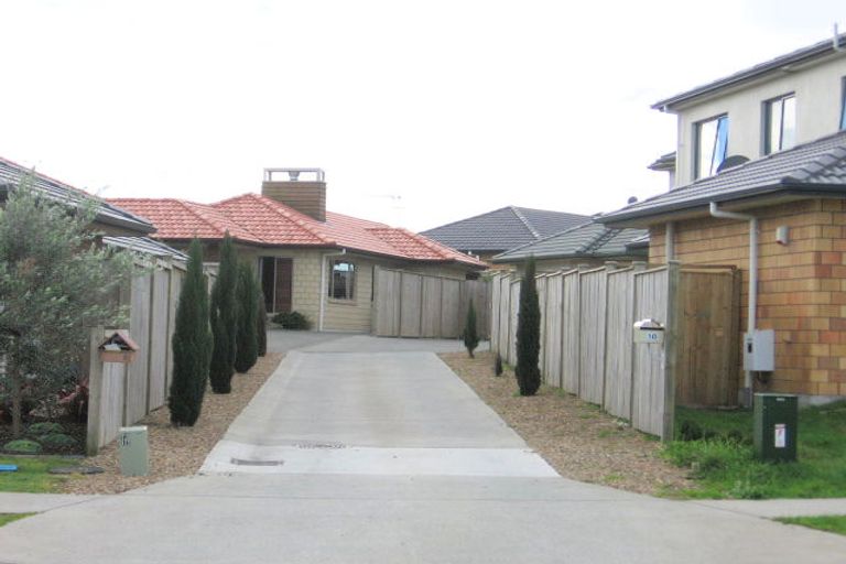 Photo of property in 10 Cyril French Drive, Flat Bush, Auckland, 2016