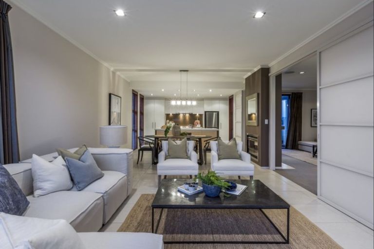 Photo of property in 17 Grand Drive, Orewa, 0931