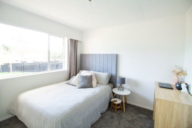 Photo of property in 32 Palliser Place, Milson, Palmerston North, 4414