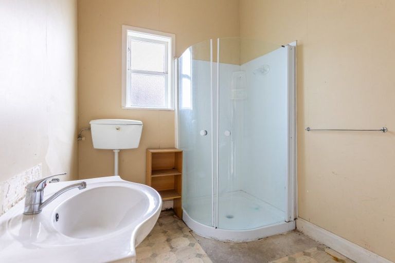 Photo of property in 17 Allardice Street, Dannevirke, 4930