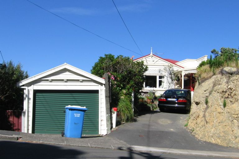 Photo of property in 48 Farnham Street, Mornington, Wellington, 6021