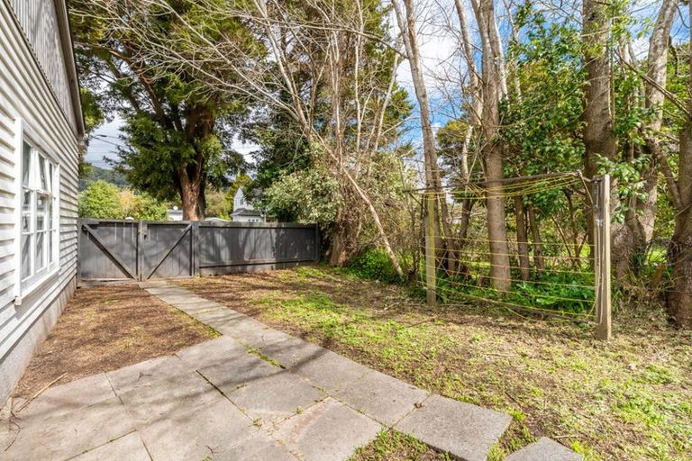 Photo of property in 2 Wood Street, Wallaceville, Upper Hutt, 5018