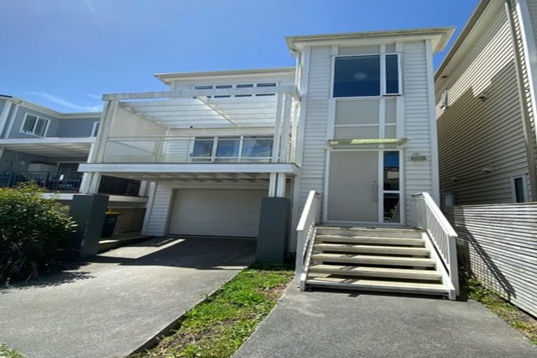 Photo of property in 9 Panakenake Way, Flat Bush, Auckland, 2019