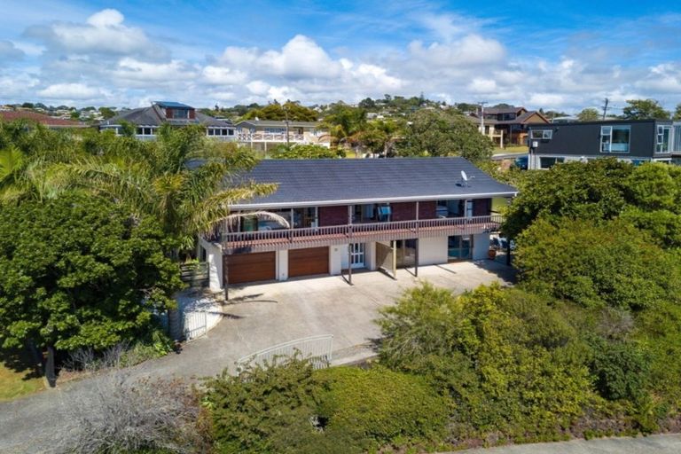 Photo of property in 204 Vipond Road, Stanmore Bay, Whangaparaoa, 0932