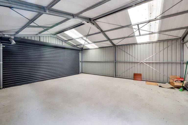 Photo of property in 7 Griffen Park Road, Mount Roskill, Auckland, 1041