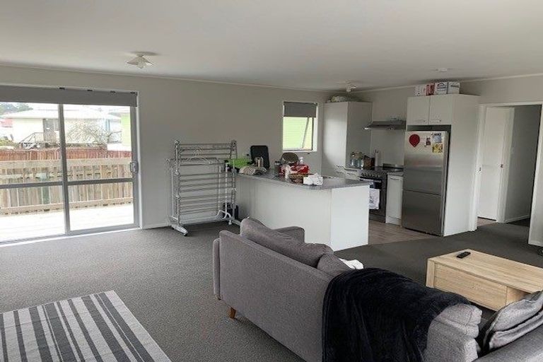 Photo of property in 7b Newland Grove, Henderson, Auckland, 0610