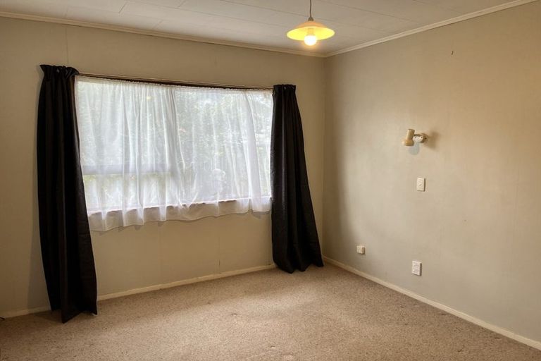 Photo of property in 22 Hicks Crescent, Waikanae Beach, Waikanae, 5036