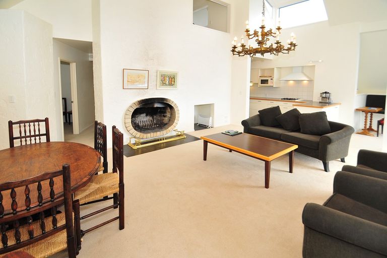 Photo of property in 2h Weranui Road, Waiwera, Orewa, 0994