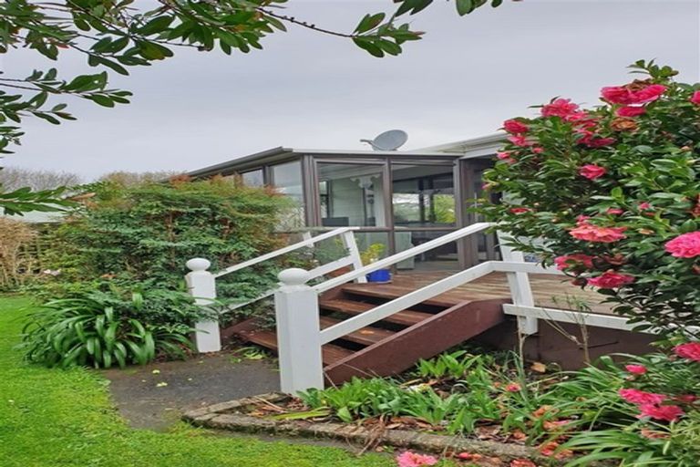 Photo of property in 16 Acacia Place, Bell Block, New Plymouth, 4312