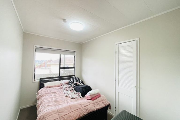 Photo of property in 49 Santiago Crescent, Unsworth Heights, Auckland, 0632