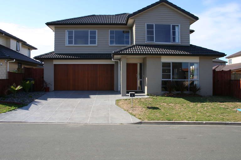 Photo of property in 8 Pertosa Drive, Flat Bush, Auckland, 2016