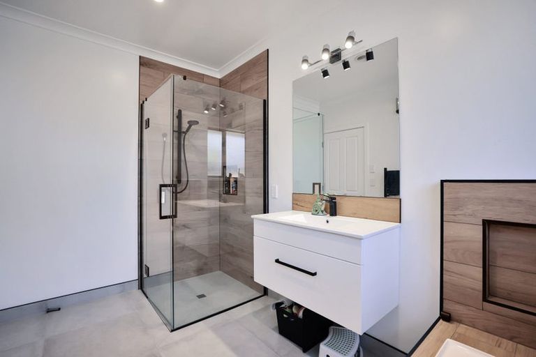 Photo of property in 8 Kelburn Place, Tinwald, Ashburton, 7700