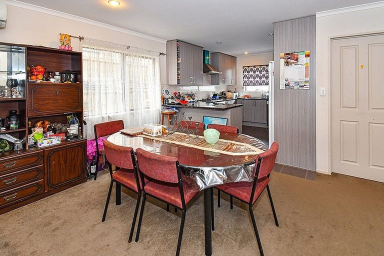Photo of property in 2 Staten Place, Mangere, Auckland, 2022