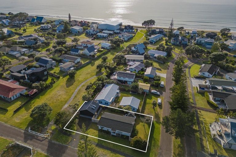 Photo of property in 121 Pauanui Boulevard, Pauanui, Hikuai, 3579