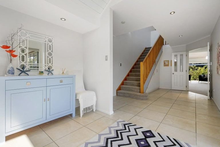 Photo of property in 11 Mark Williams Place, Clevedon, Papakura, 2582