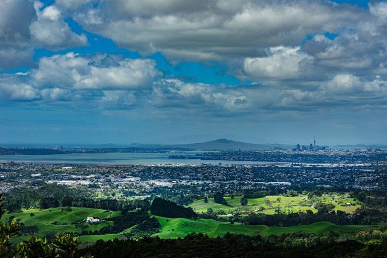 Photo of property in 166 Opanuku Road, Henderson Valley, Auckland, 0612