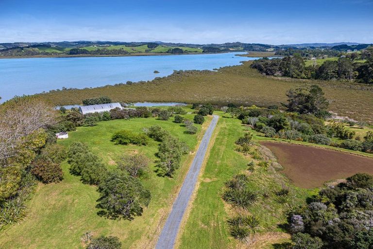 Photo of property in 68 Goodall Road, Snells Beach, 0920