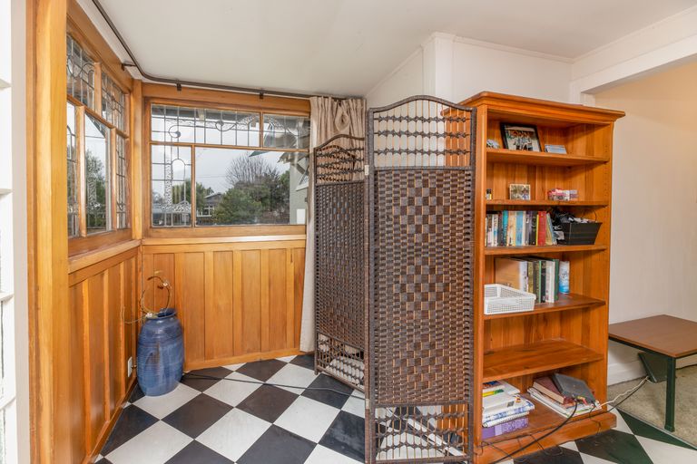 Photo of property in 47 Selwyn Street, Somerfield, Christchurch, 8024