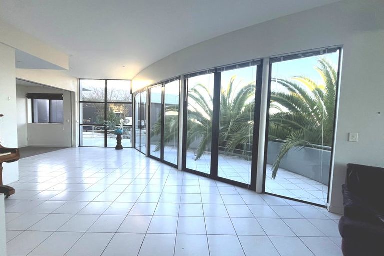 Photo of property in 72 Glenstrae Road, Redcliffs, Christchurch, 8081