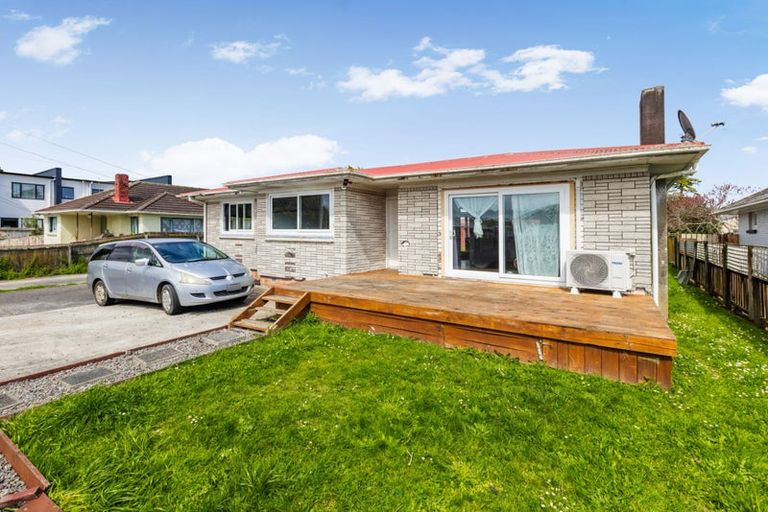 Photo of property in 25 Rice Crescent, Papakura, 2110