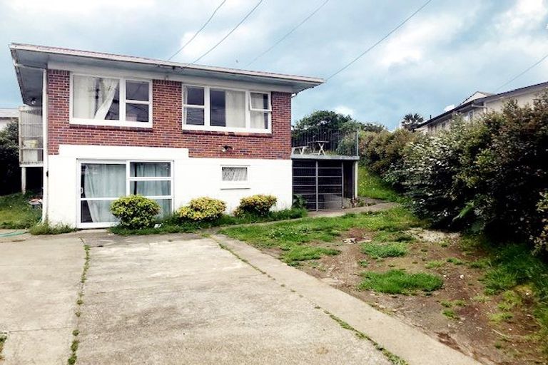 Photo of property in 5 Plumley Crescent, Mangere, Auckland, 2022