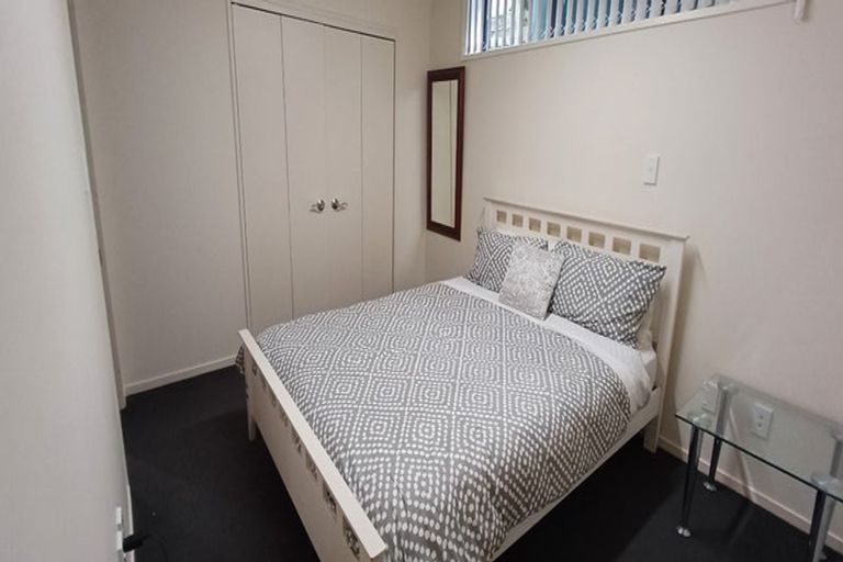 Photo of property in 1/15 Eske Place, Highland Park, Auckland, 2010