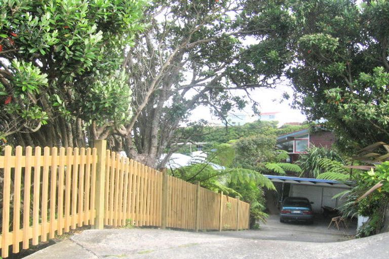 Photo of property in 115 Dowse Drive, Maungaraki, Lower Hutt, 5010