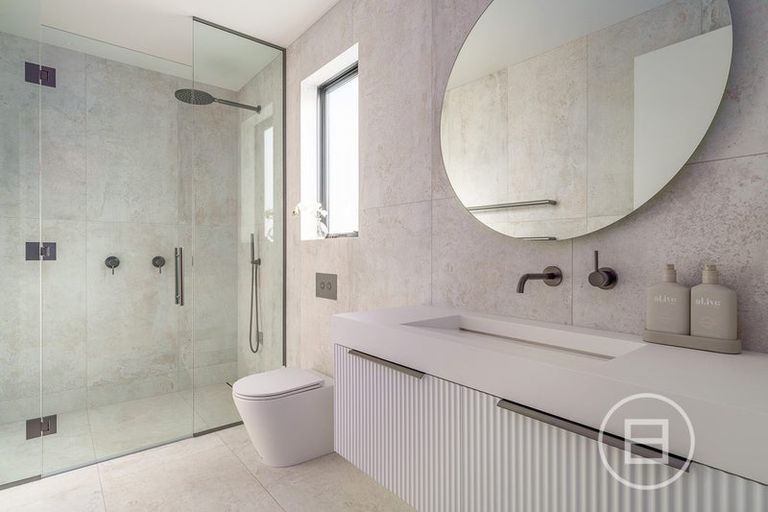 Photo of property in 5 Red Deer Rise, Kelvin Heights, Queenstown, 9300