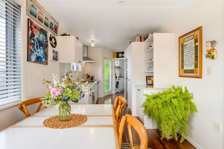 Photo of property in 22 Camellia Avenue, Aramoho, Whanganui, 4500