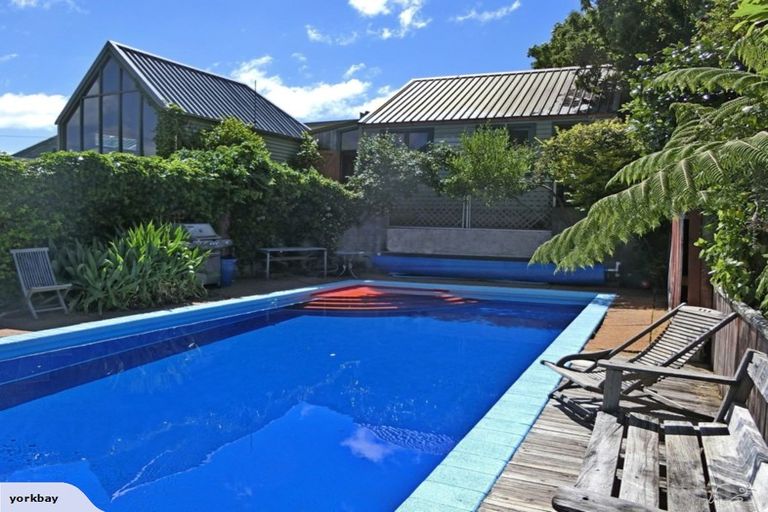 Photo of property in 47 Waitohu Road, York Bay, Lower Hutt, 5013