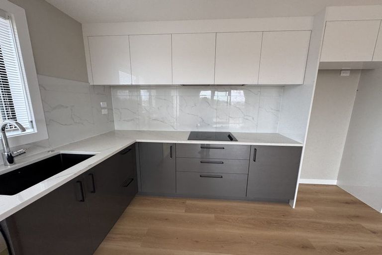 Photo of property in 42 Manu Place, Pinehill, Auckland, 0632