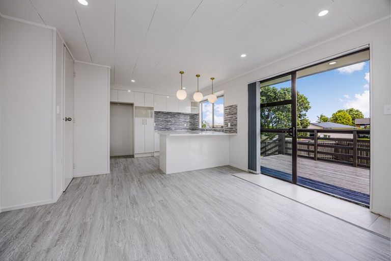 Photo of property in 176 Finlayson Avenue, Clendon Park, Auckland, 2103