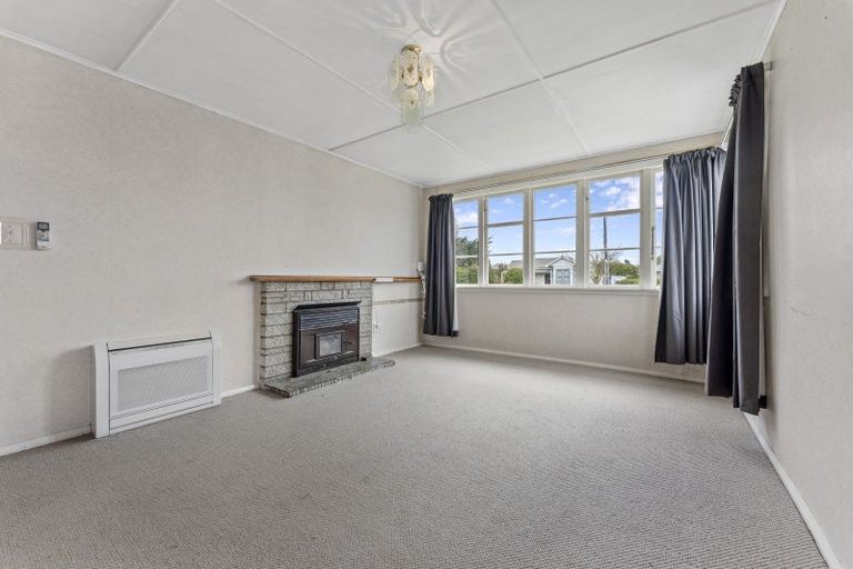 Photo of property in 14 Edward Street, Pahiatua, 4910