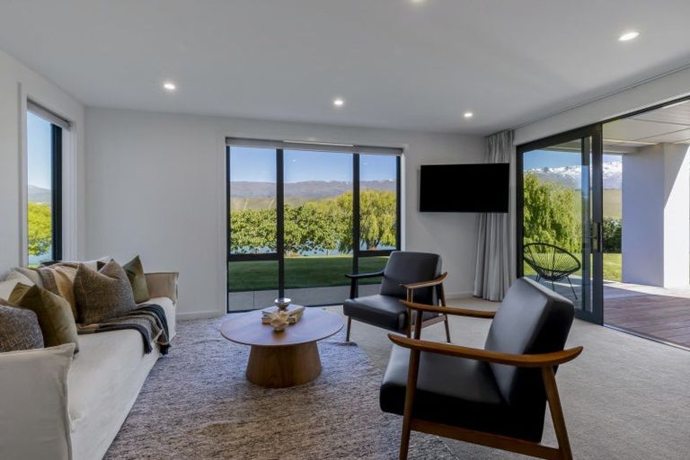 Photo of property in 485 Tarras-cromwell Road, Northburn, Cromwell, 9383