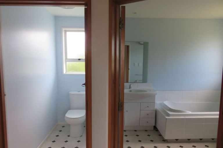 Photo of property in 15 Rolfe Place, Bishopdale, Christchurch, 8053