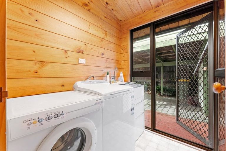 Photo of property in 2/25 Beach Road, Manly, Whangaparaoa, 0930
