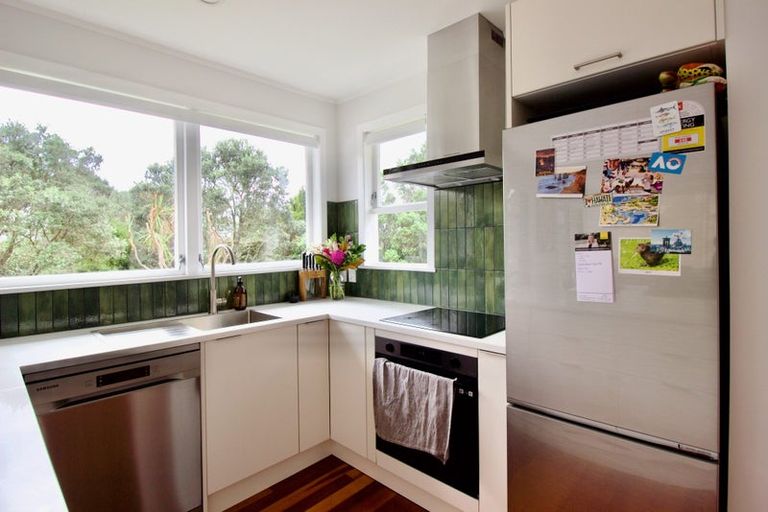 Photo of property in 130 Canongate Street, Birkdale, Auckland, 0626
