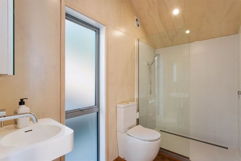 Photo of property in 11 Merlewood Avenue, Cashmere, Christchurch, 8022