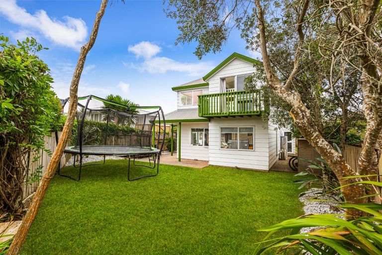 Photo of property in 1/41 Colwill Road, Massey, Auckland, 0614