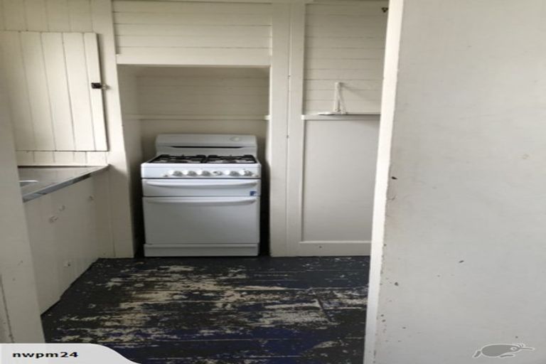 Photo of property in 15 Queens Parade, Devonport, Auckland, 0624