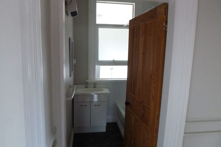 Photo of property in 10 Glenross Street, Glenross, Dunedin, 9011