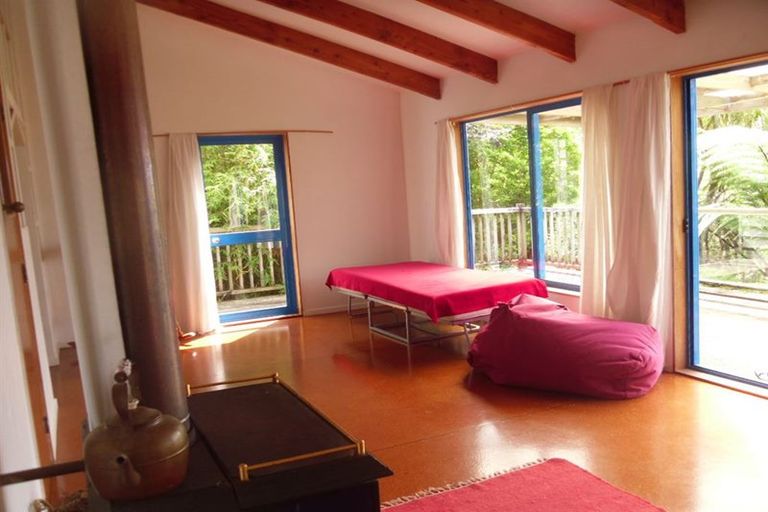 Photo of property in 510 Tuateawa Road, Tuateawa, Coromandel, 3583