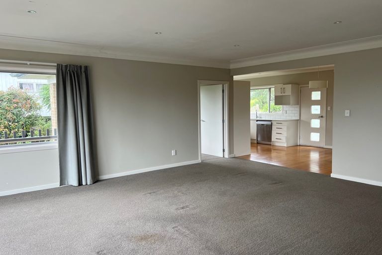 Photo of property in 582 Massey Road, Mangere, Auckland, 2022