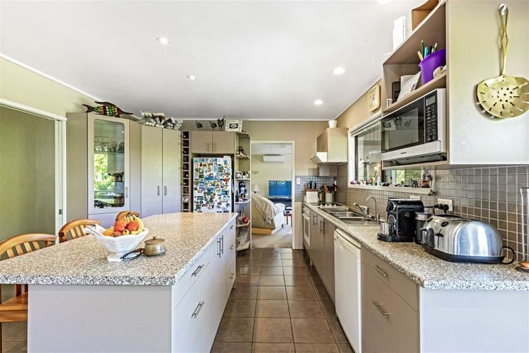 Photo of property in 59 Merriefield Avenue, Forrest Hill, Auckland, 0620